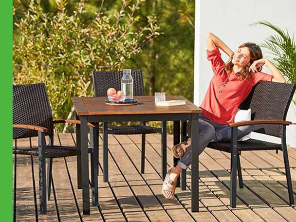 Gartenmöbel aus Kunst-Rattan.