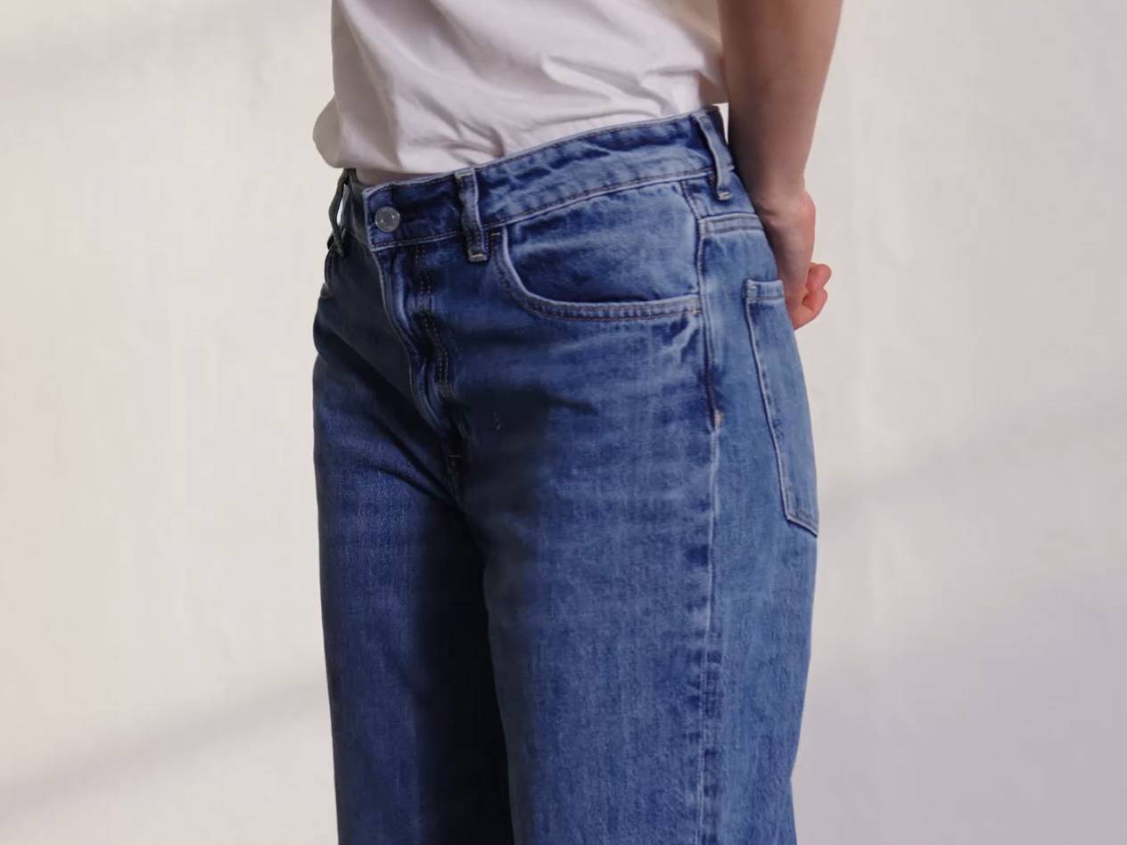 Jeans für Frauen, hellblauer Denim.