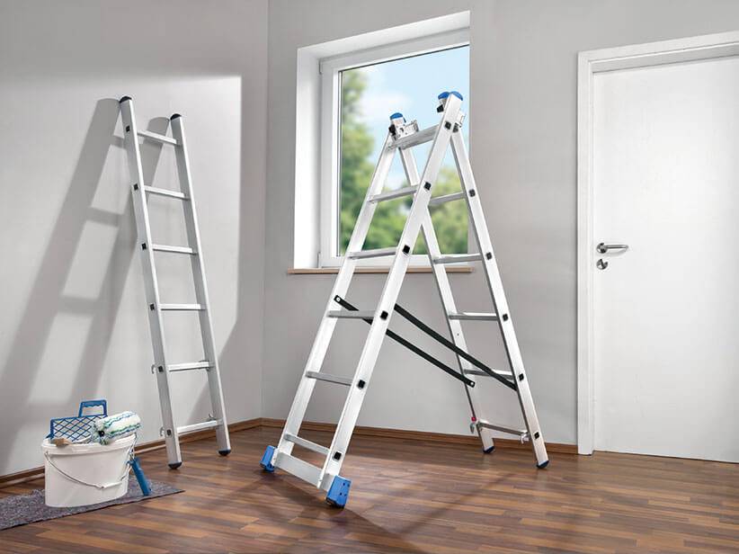 Aluminiumleitern und -steigen für Malerarbeiten.