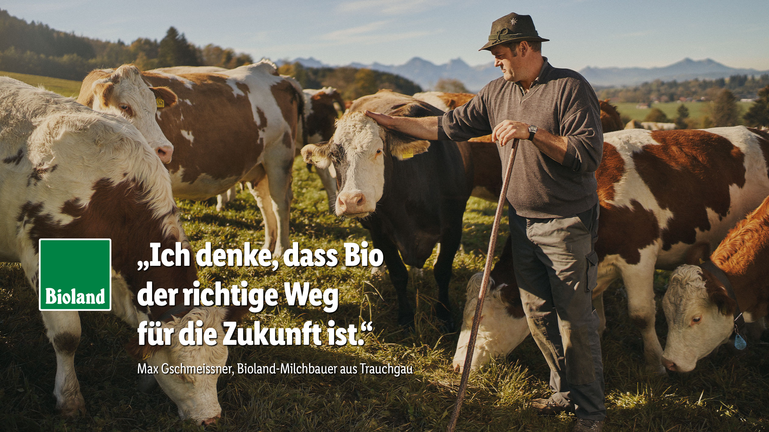 Bioland-Bauer Max Gschmeissner mit seinen Kühen auf der Weide: „Ich denke, dass Bio der richtige Weg für die Zukunft ist.“