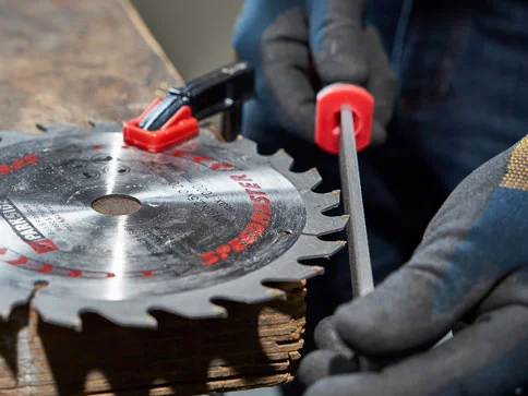 Parkside Sägeblätter und Feile.