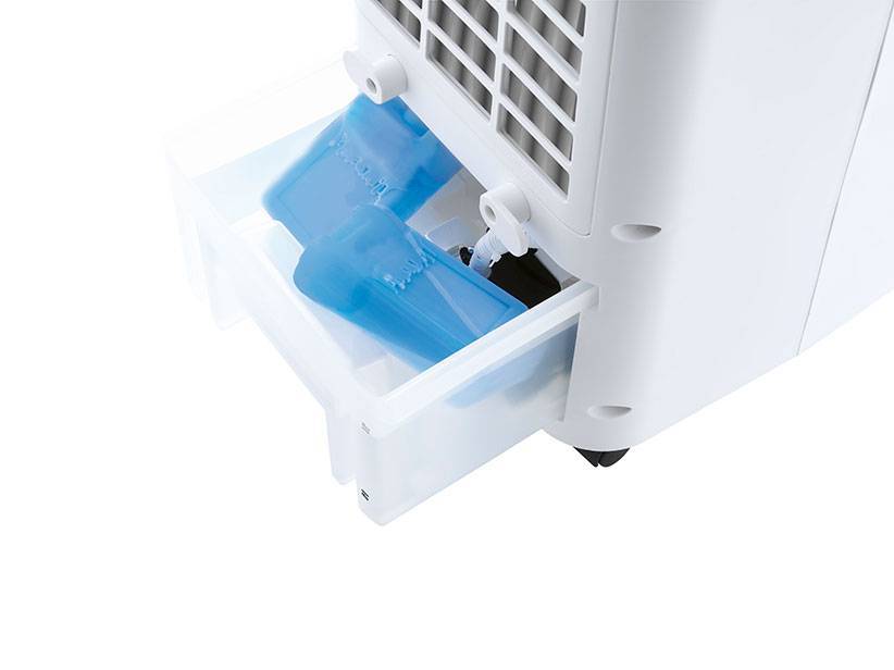 Klimaanlage mit Eisfach.