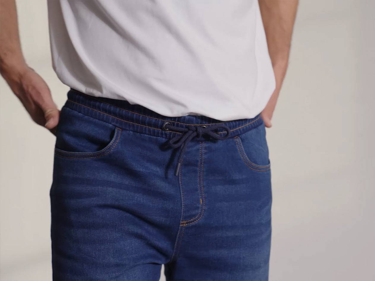 Jeans-Jogginghose mit Kordelzug.