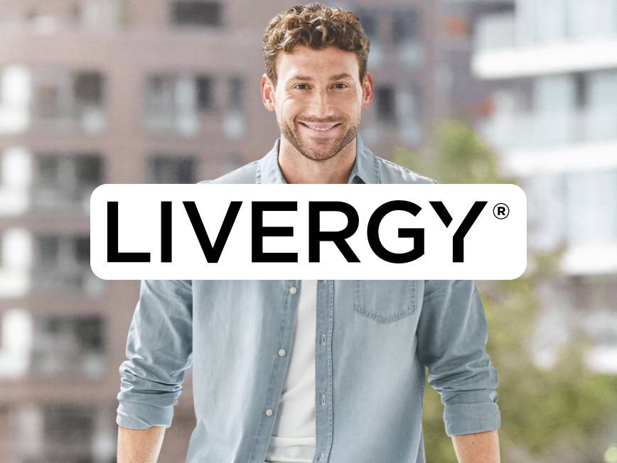 Mann in einem Liverygy Hemd.