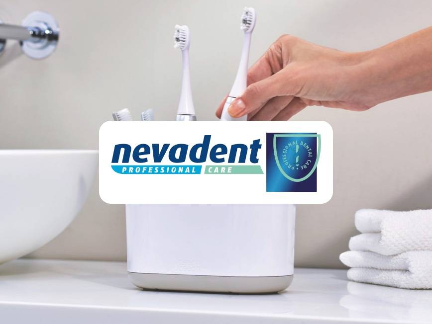 Nevadernt Zahnbürsten und Halter: professionelle Zahnreinigung.