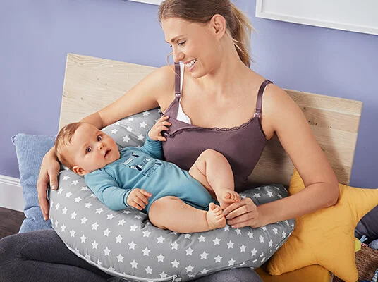 Still-BH, Baby-Body und Sternchen-Stillkissen.